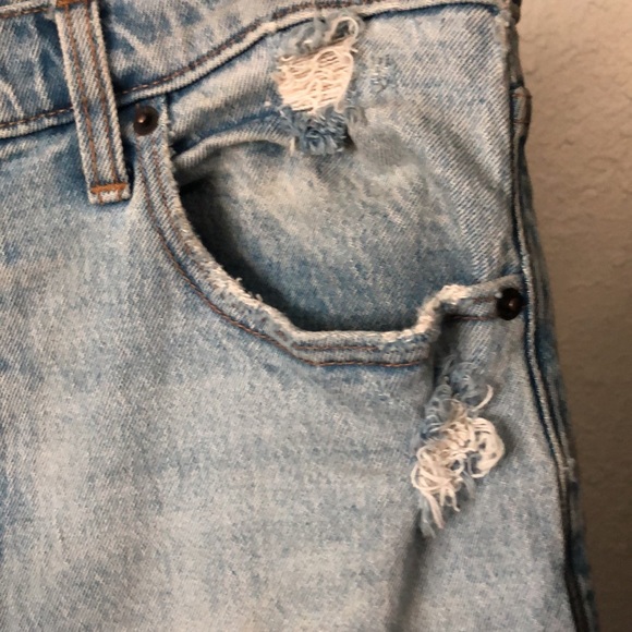 A&F High Rise Mom Jeans - Picture 7 of 11